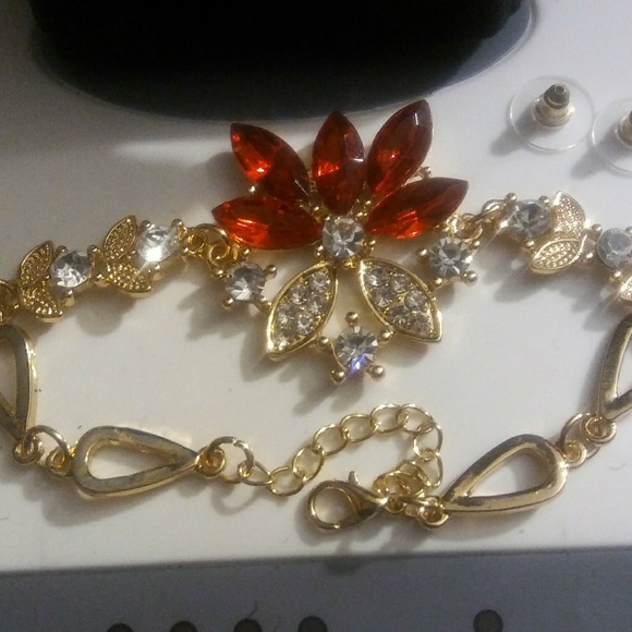 The Red Leaf Bundle - Picture 5 of 8